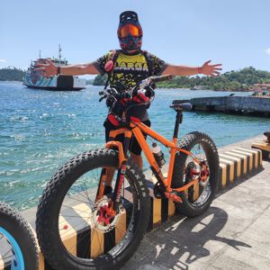 Cedric Flores