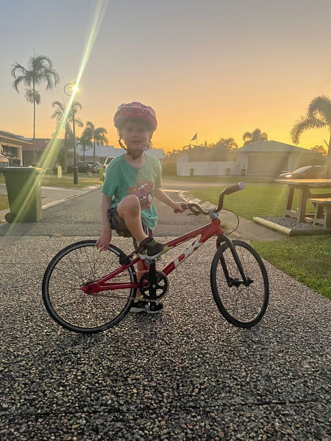 Pump track n skate park