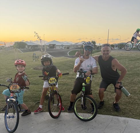 Bushy pump track laps